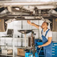 Imagem 5 da empresa VERSAILLES CENTER VERSAILLES CENTER CAR | OFICINA MECÂNICA E CENTRO AUTOMOTIVOCAR | OFICINA MECÂNICA E CENTRO AUTOMOTIVO Automóveis - Oficinas Mecânicas em Campo Grande MS